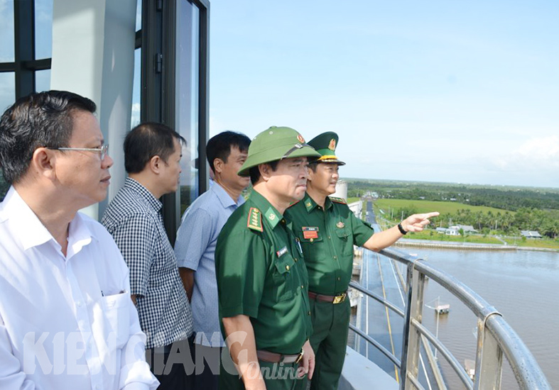 Kiên Giang quyết liệt đối phó mặn xâm nhập và sạt lở bờ sông, bờ biển 